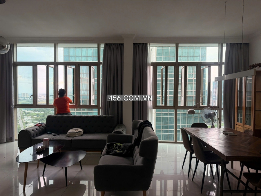 4 Bedrooms The Vista An Phu Apartment For...