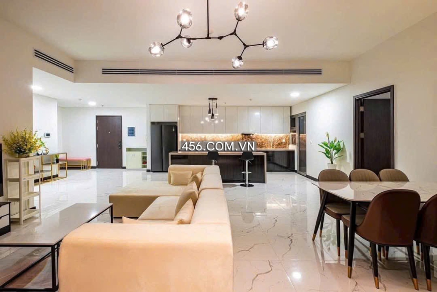3 Bedrooms Empire City Apartment For Lease...