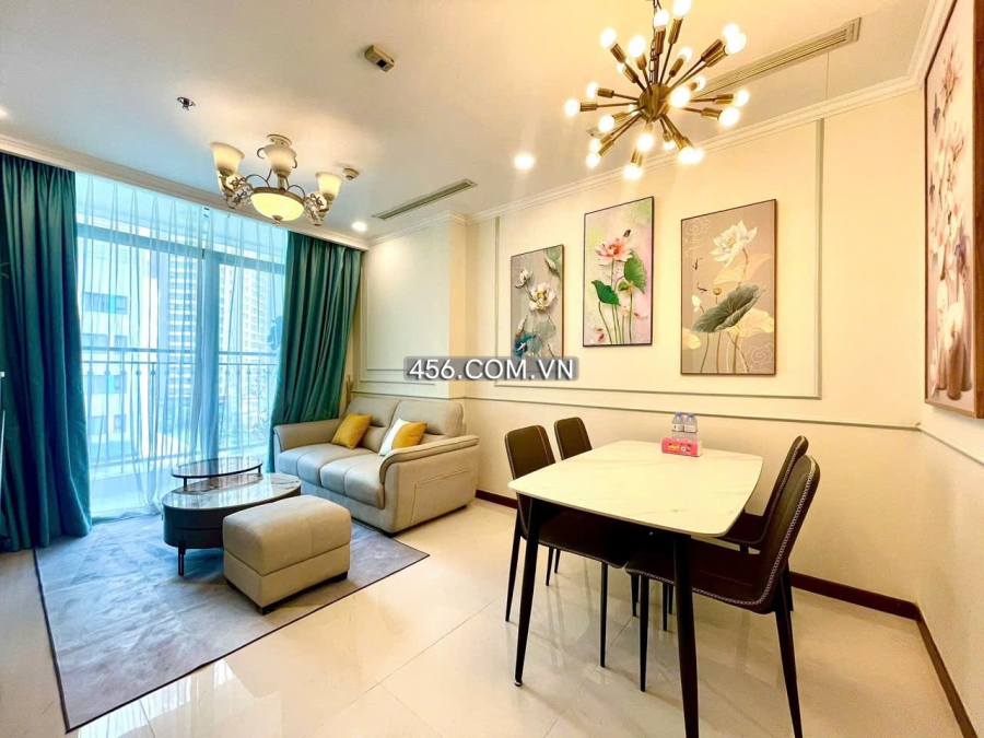 1 Bedroom Vinhomes Central Park Apartment For...