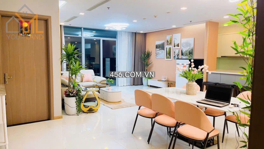 4 Bedrooms Vinhomes Central Park Apartment...