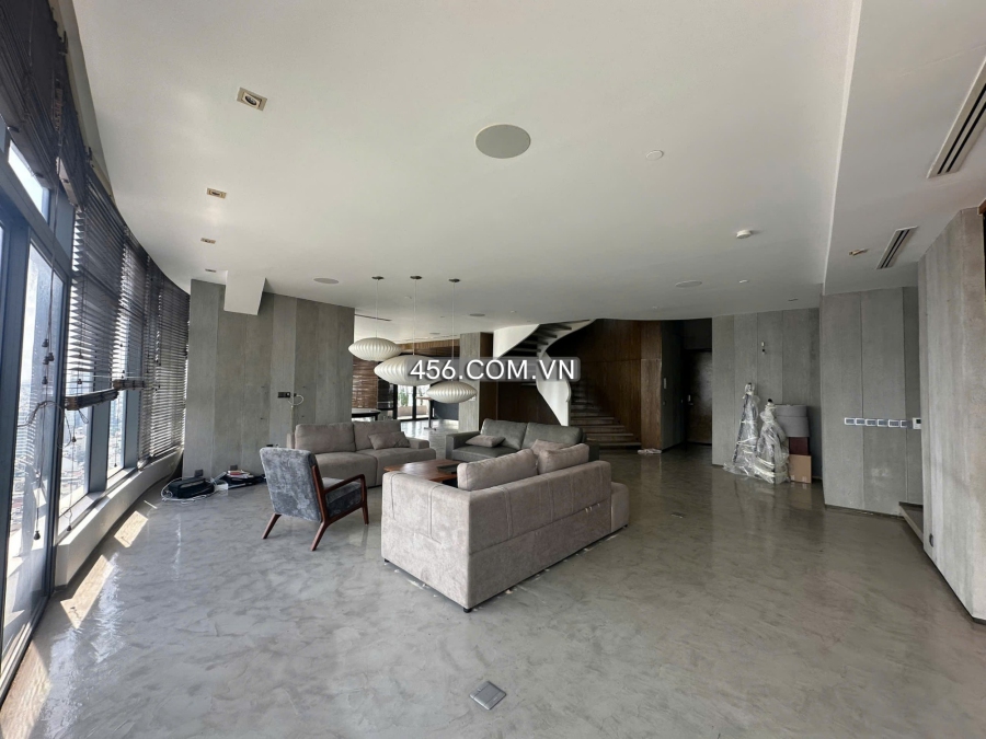 Penthouse City Garden Apartment For Lease 320...