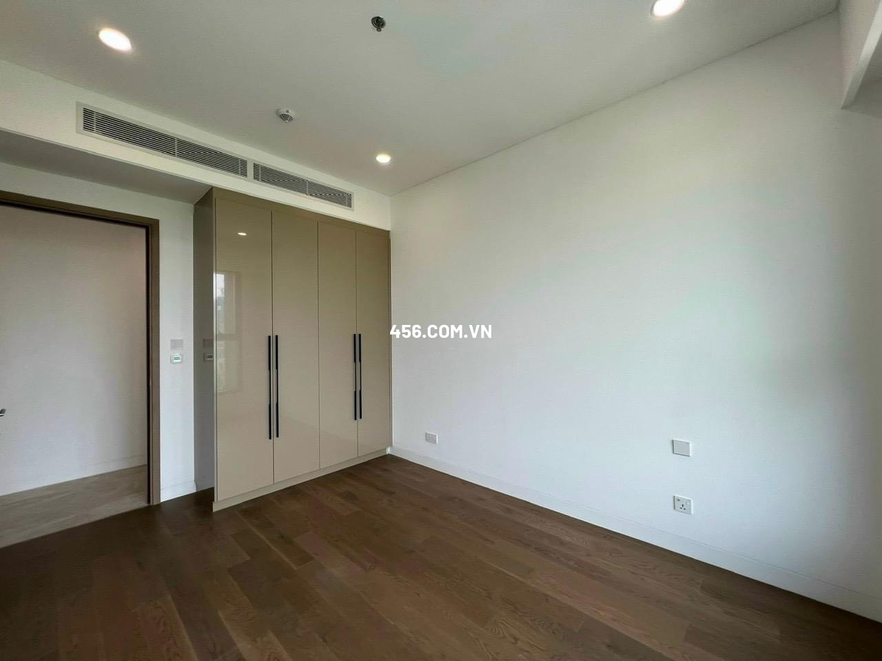 Hinh-The River Thu Thiem Apartment 4 bedrooms for rent Unfurniture City View