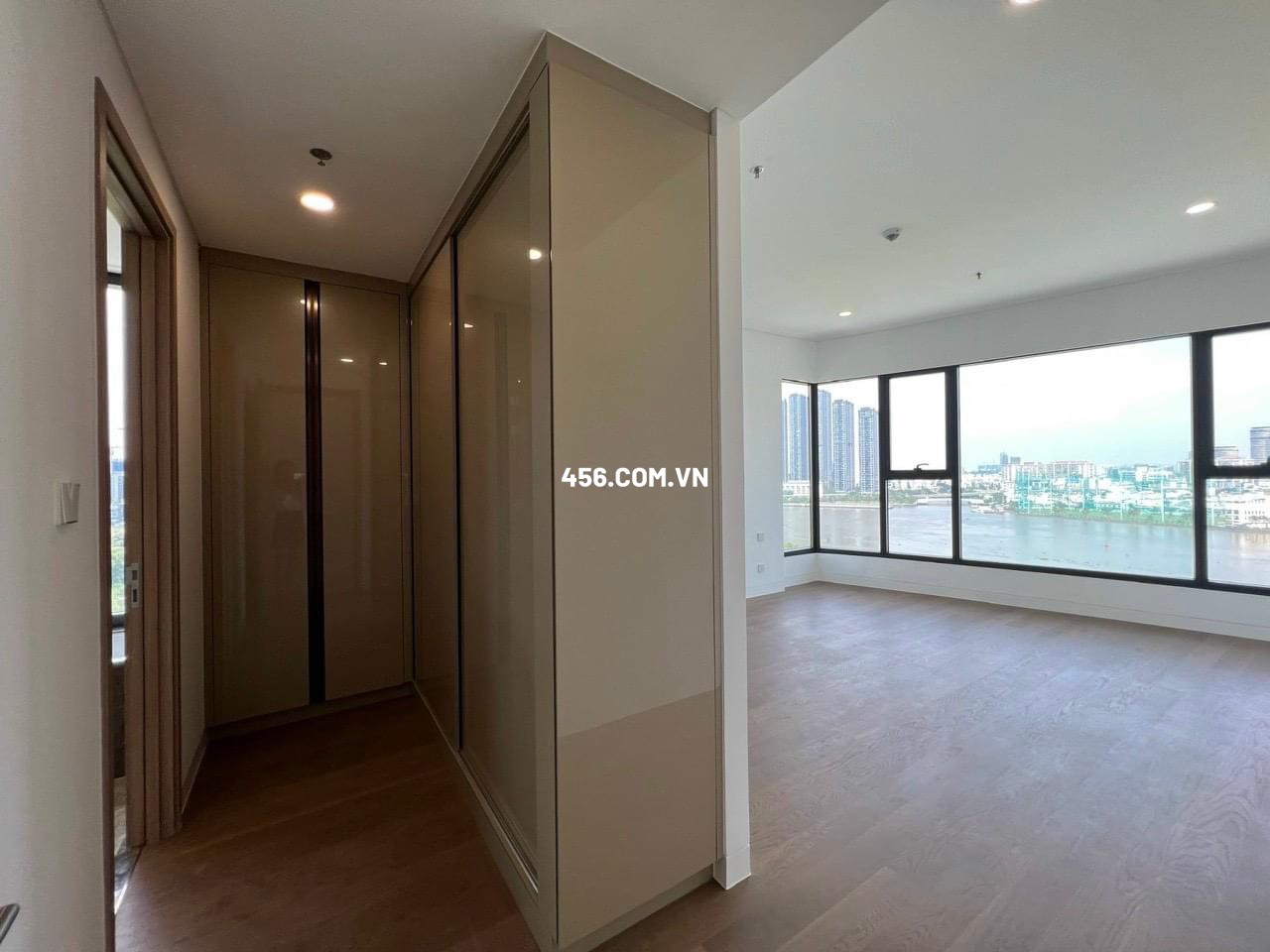 Hinh-The River Thu Thiem Apartment 4 bedrooms for rent Unfurniture City View