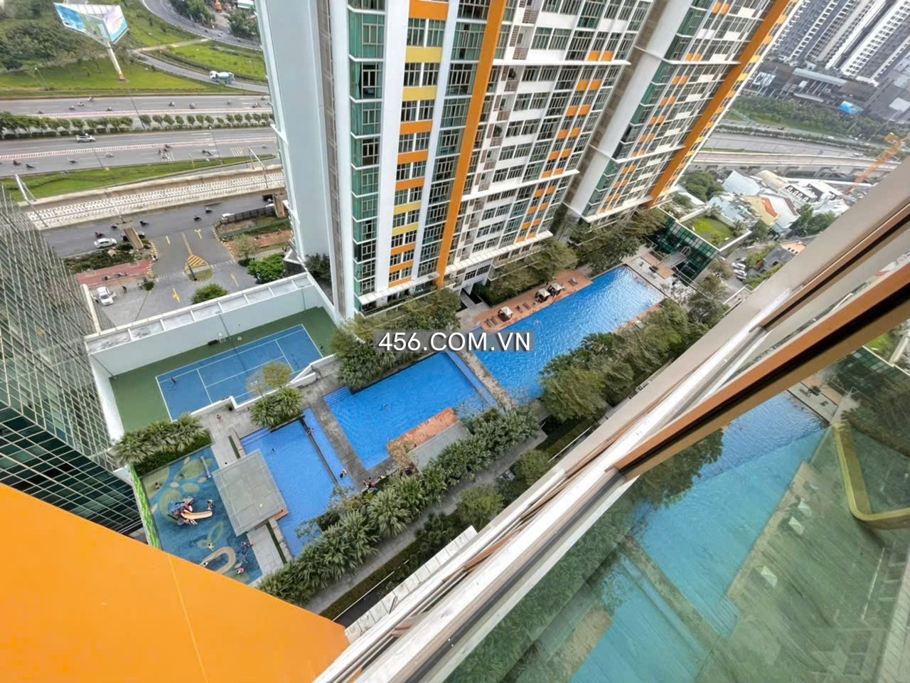 Hinh-The Vista An Phu Apartment For Rent 3 Bedrooms pool view