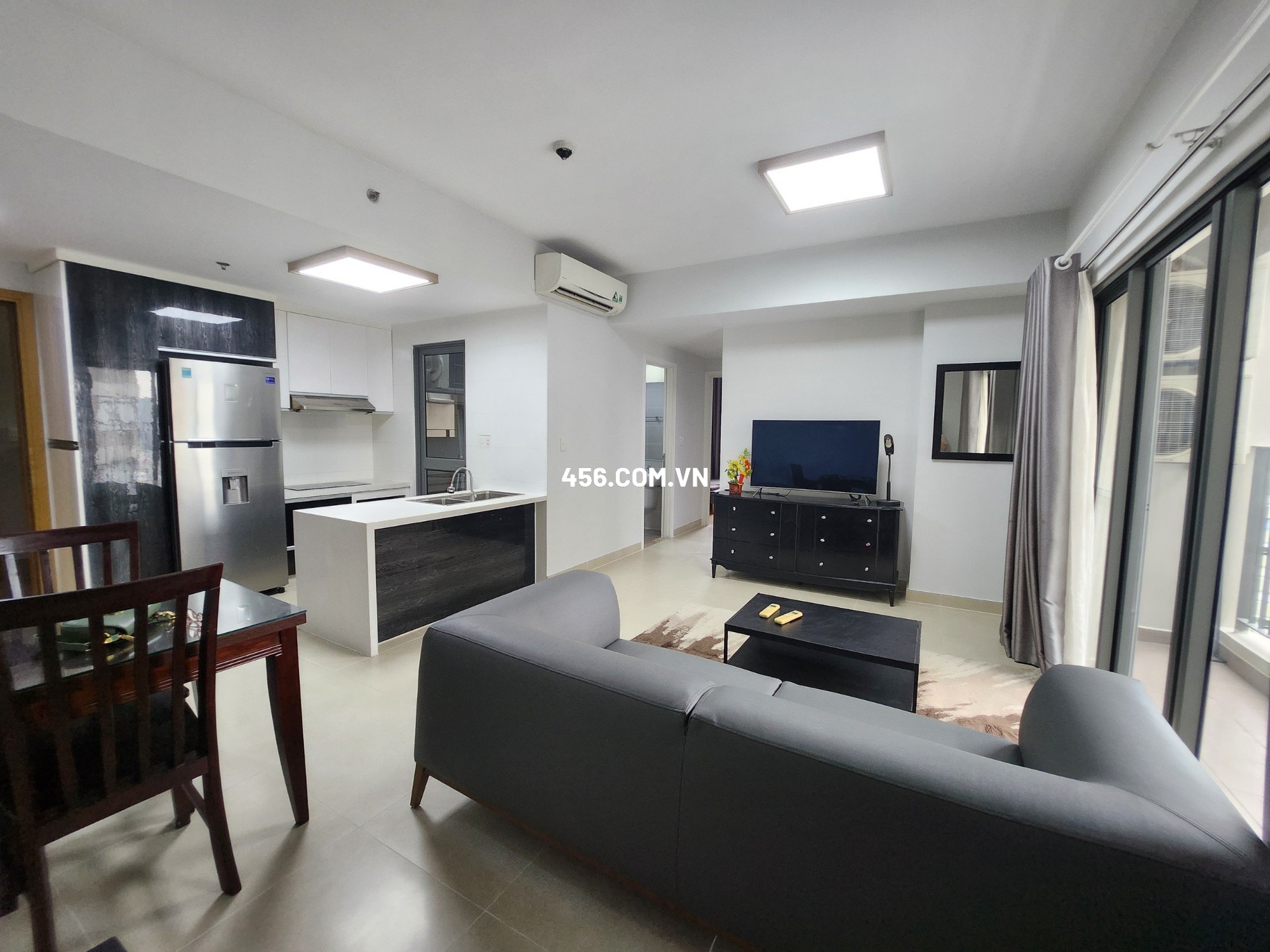 Hinh-2 Bedrooms Masteri Thao Dien Apartment Fully Furnished Landmark 81 View