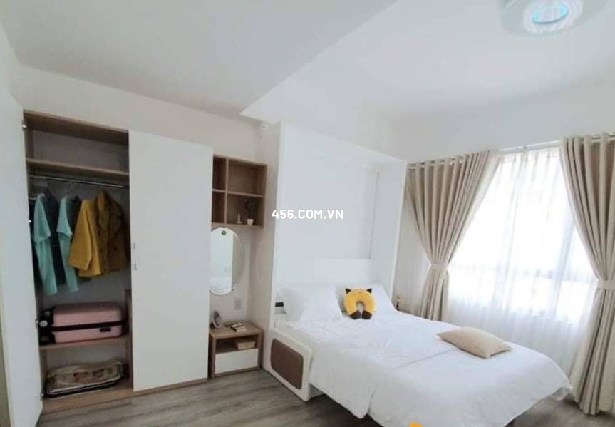 Hinh-2 Bedrooms Masteri Thao Dien Apartment For Rent Landmark 81 View