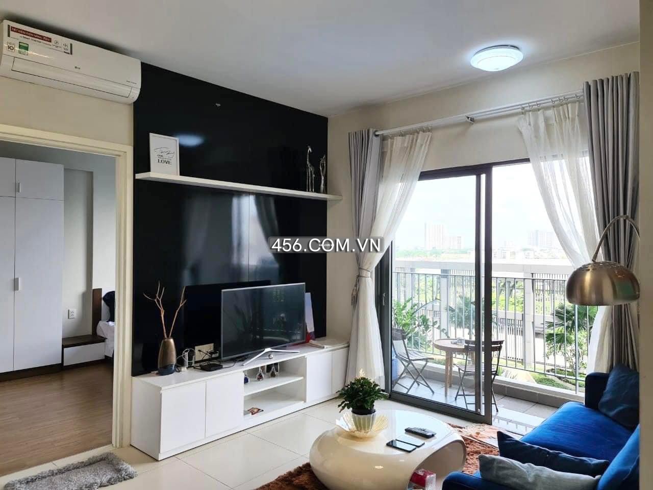 Hinh-2 Bedrooms Masteri Thao Dien apartment for lease Tower 5 Pool View