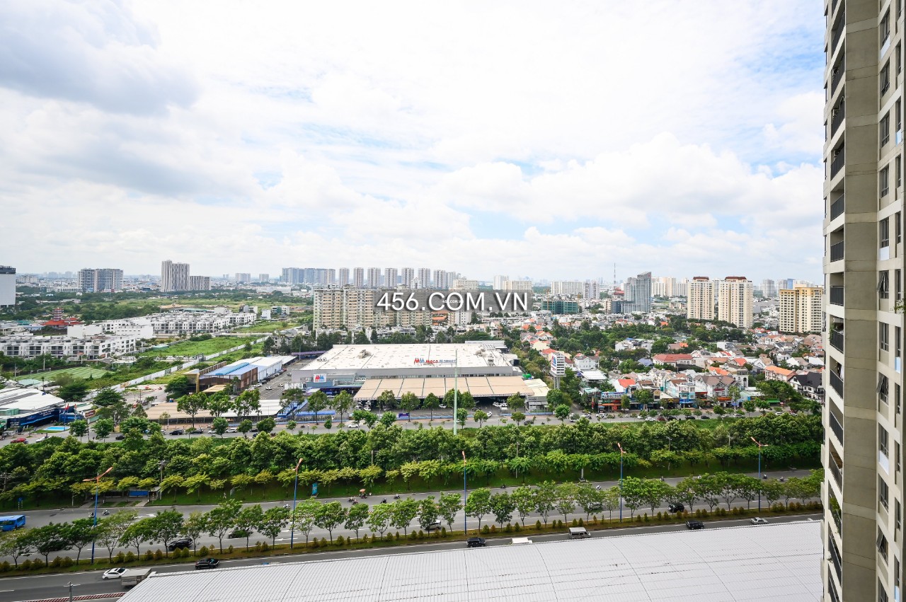 Hinh-2 Bedrooms Nice Furniture Masteri Thao Dien Apartment For Lease in Tower 5