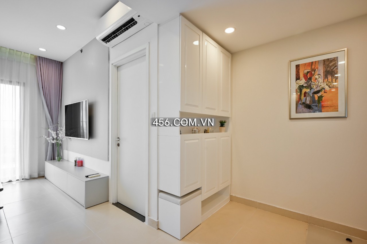 Hinh-2 Bedrooms Nice Furniture Masteri Thao Dien Apartment For Lease in Tower 5