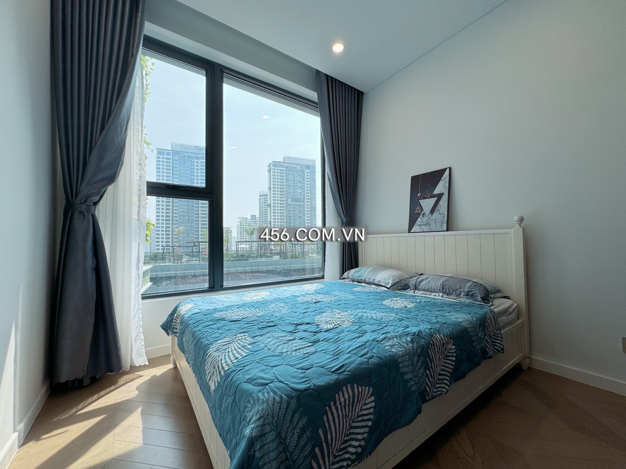 Hinh-Lumiere RiverSide Thao Dien Apartment For Rent  2 Bedrooms HighWay View Simple Furniture