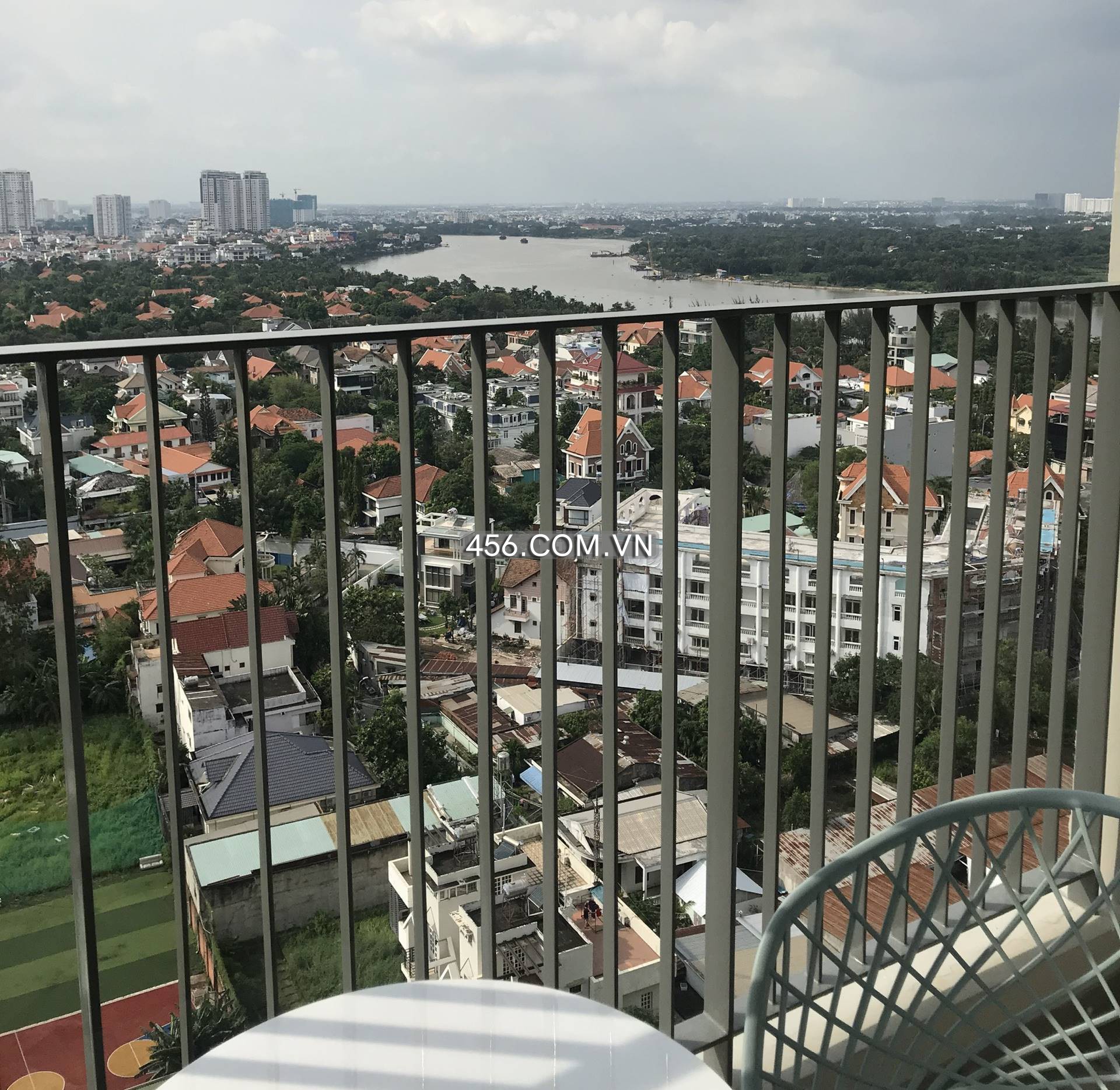 Hinh-2 Bedrooms RiverView Masteri Thao Dien Apartment For Rent Nicev