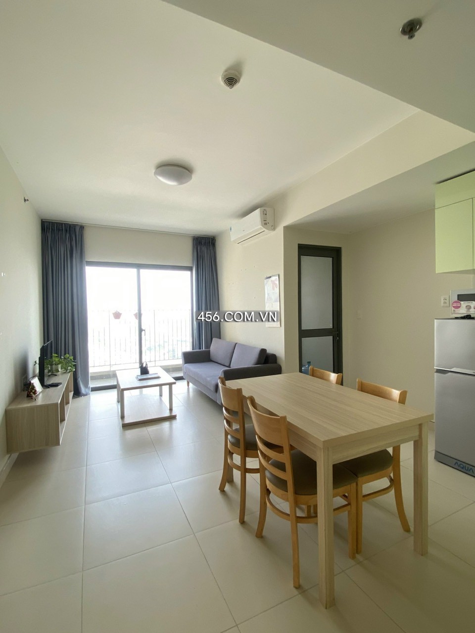 Hinh-1 Bedrooms Condo Masteri Thao Dien For Lease Tower 5 Big Balcony