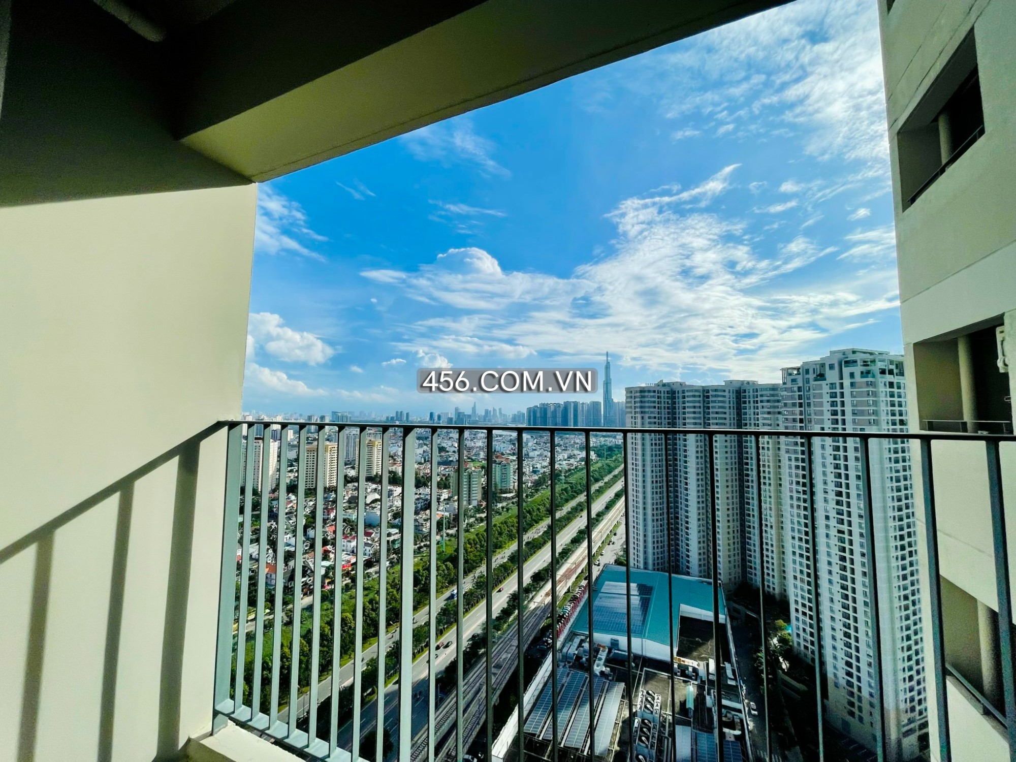 Hinh-Condo Masteri Thao Dien Apartment For Rent 2 Bedrooms Nice View