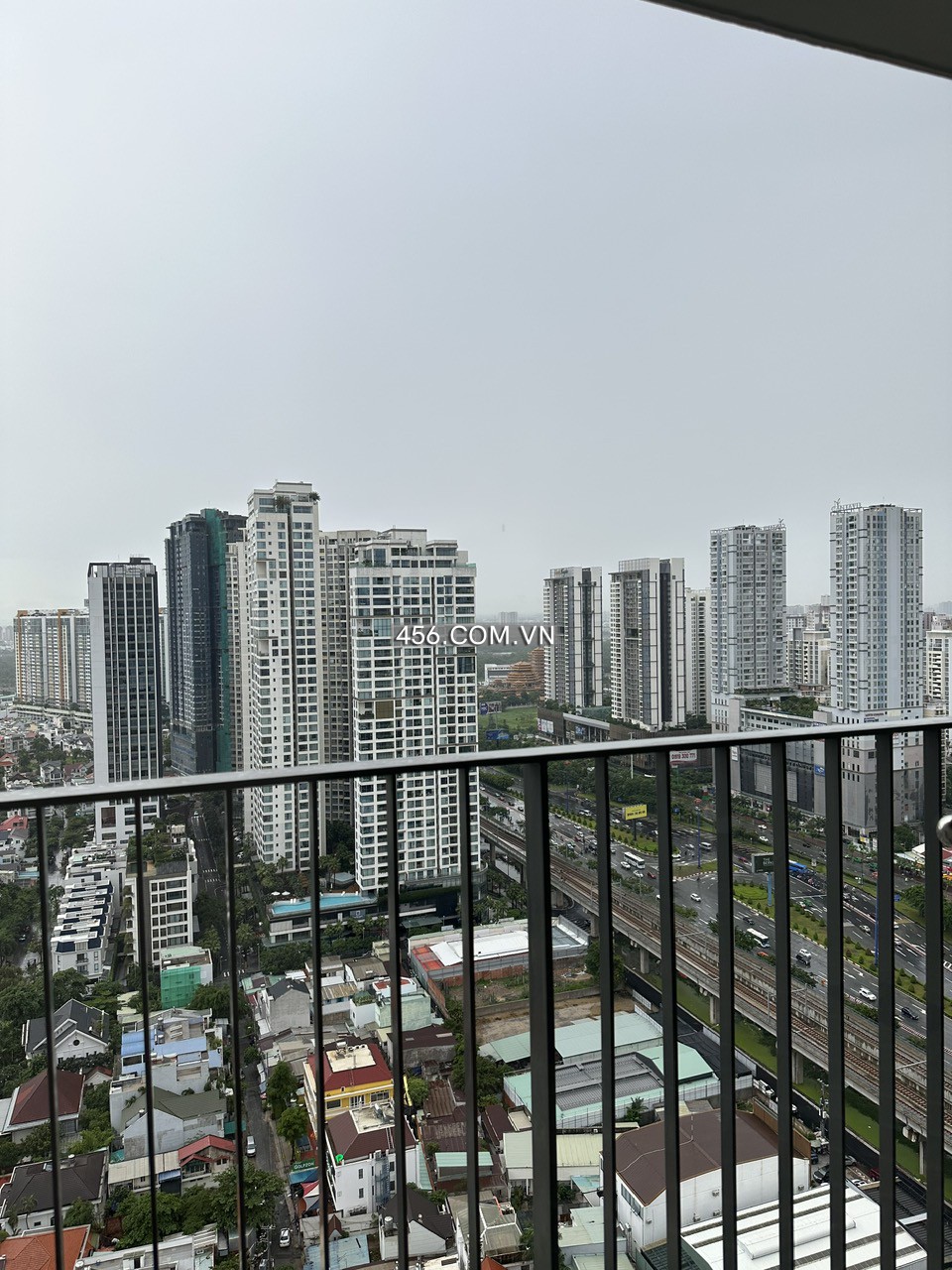 Hinh-2 Bedrooms Masteri Thao Dien Condo for lease Nice furniture in Tower 4