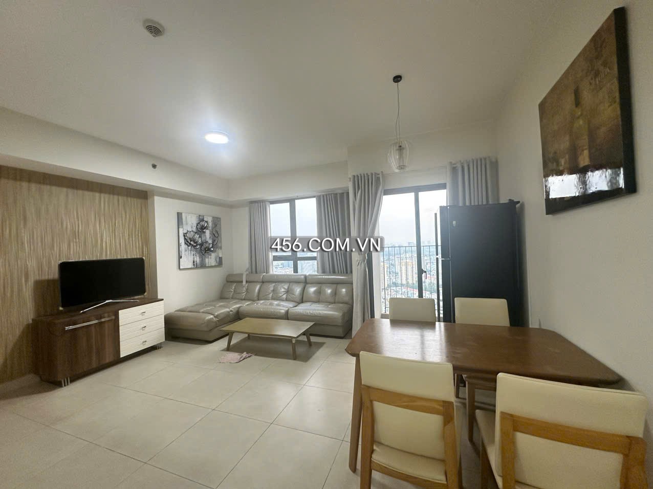 Hinh-2 Bedrooms Masteri Thao Dien Apartment for lease Tower 3 Corner Unit