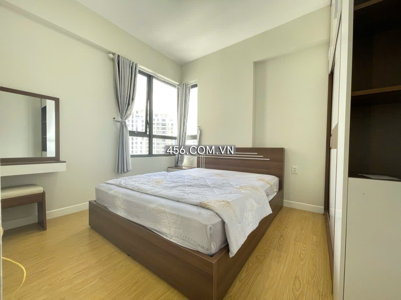 Hinh-2 Bedrooms Masteri Thao Dien Apartment For Rent Corner Unit