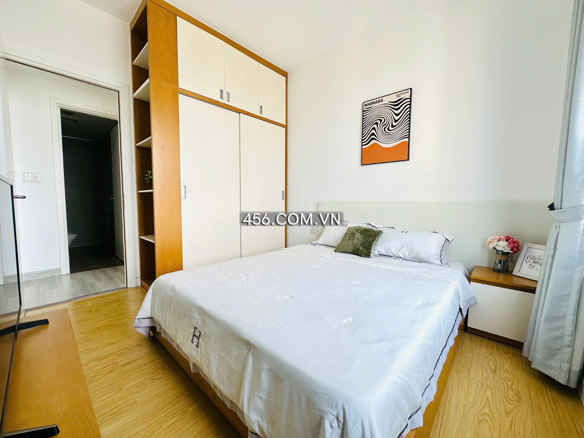 Hinh-2 Bedrooms Tower 3 Masteri Thao Dien Apartment For Rent River View