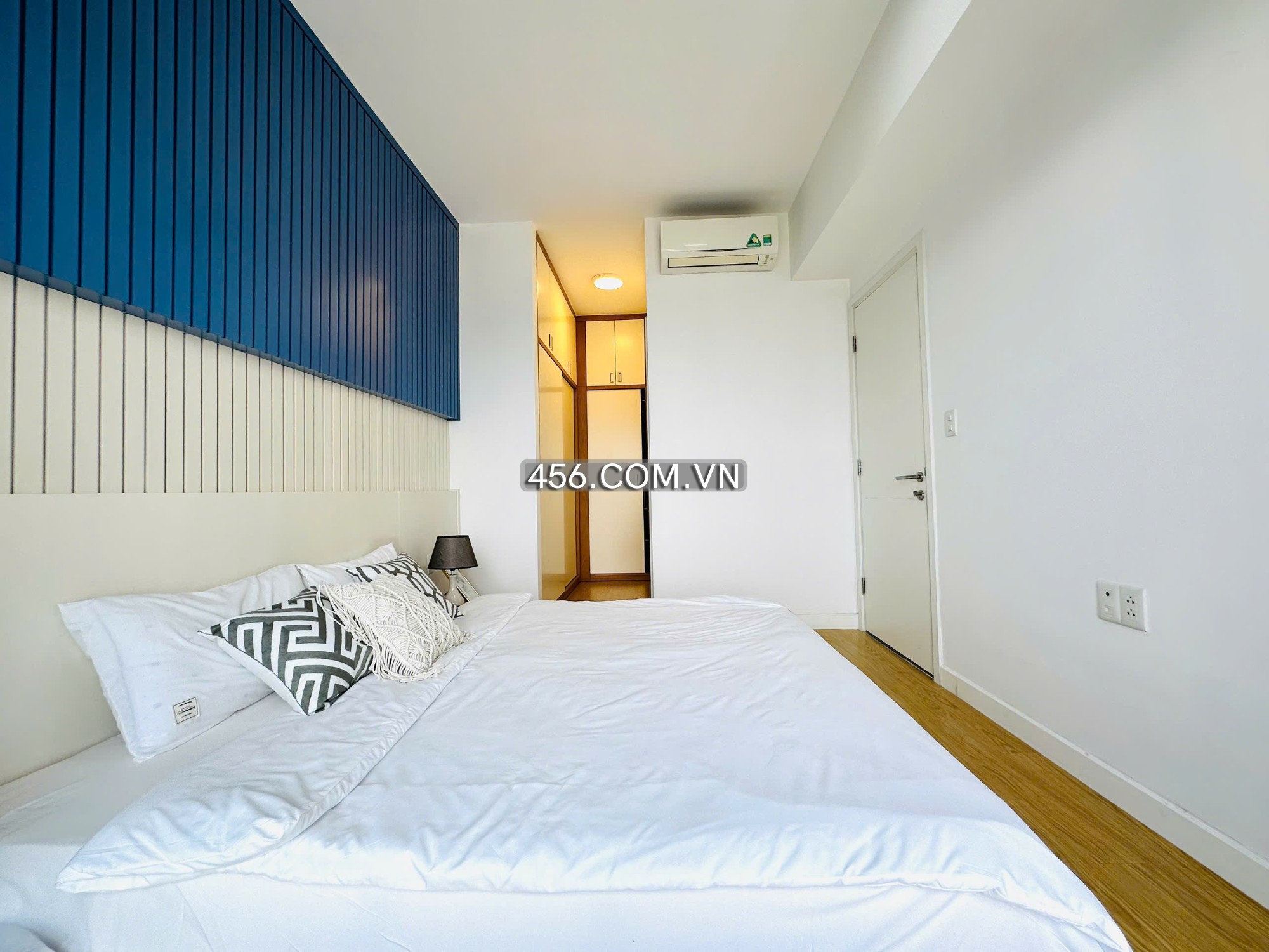 Hinh-2 Bedrooms Tower 3 Masteri Thao Dien Apartment For Rent River View