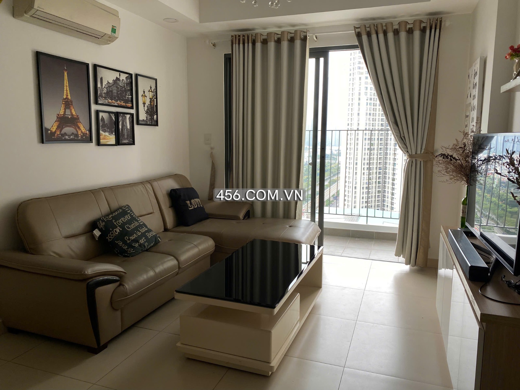 Hinh-2 Bedrooms Masteri Thao Dien Apartment For Rent Landmark 81 View Brandnew