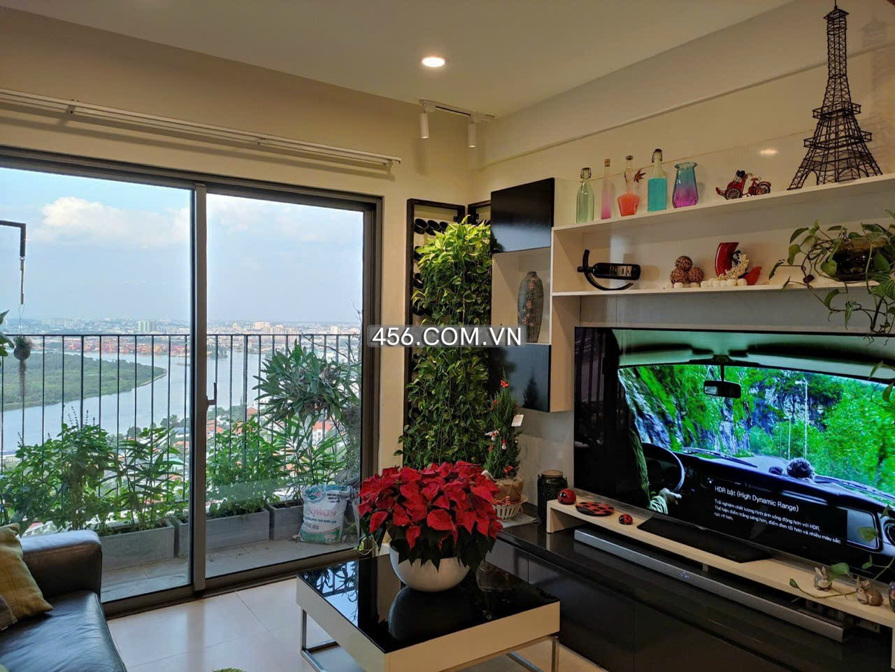 Hinh-3 Bedrooms Masteri Thao Dien Apartment for Lease River View