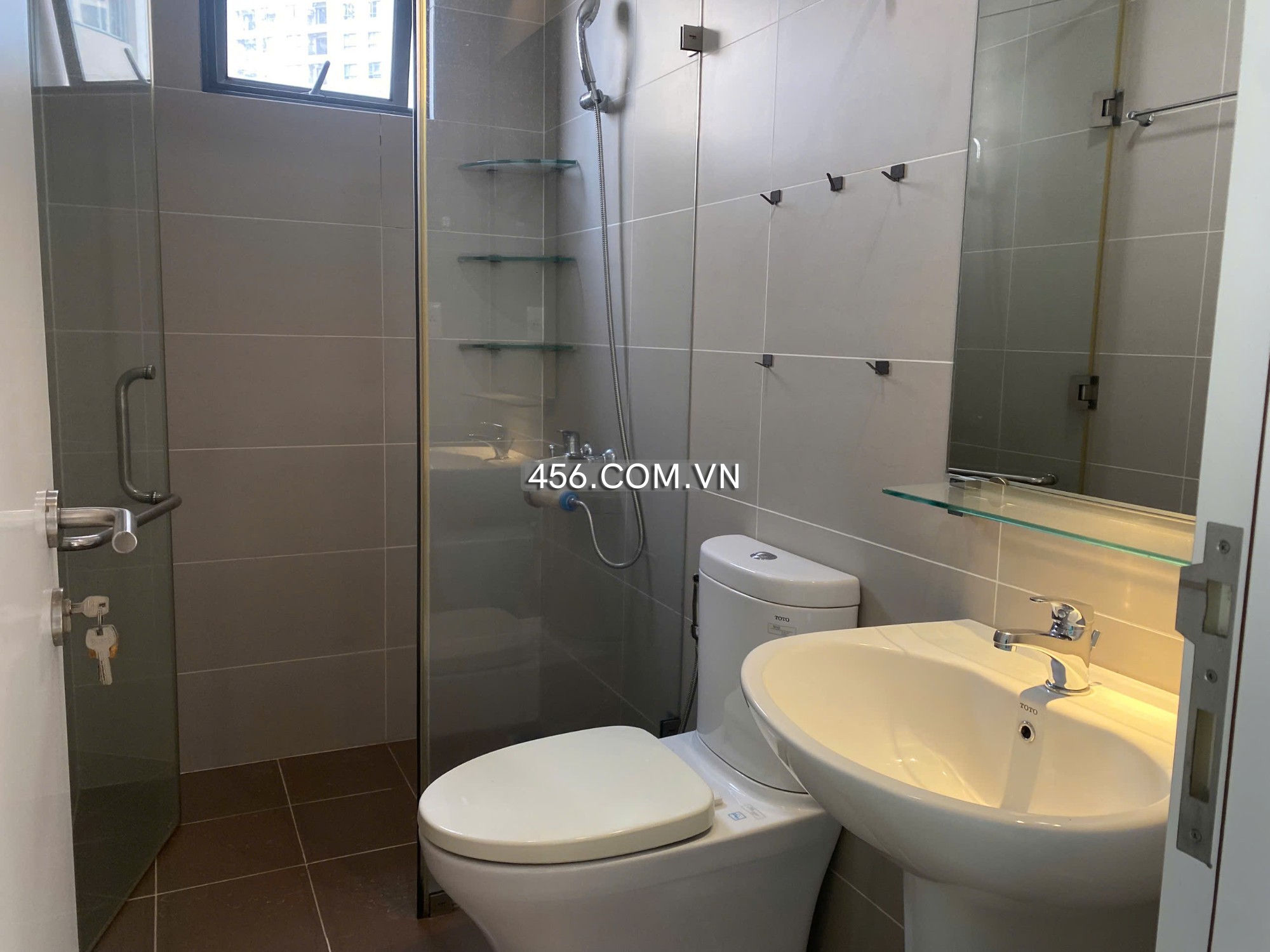 Hinh-2 Bedrooms Masteri Thao Dien Flat Corner Unit For Lease Tower 3