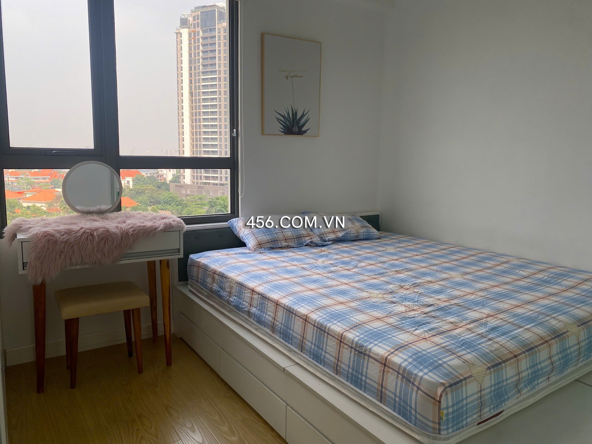 Hinh-2 Bedrooms Masteri Thao Dien Flat Corner Unit For Lease Tower 3