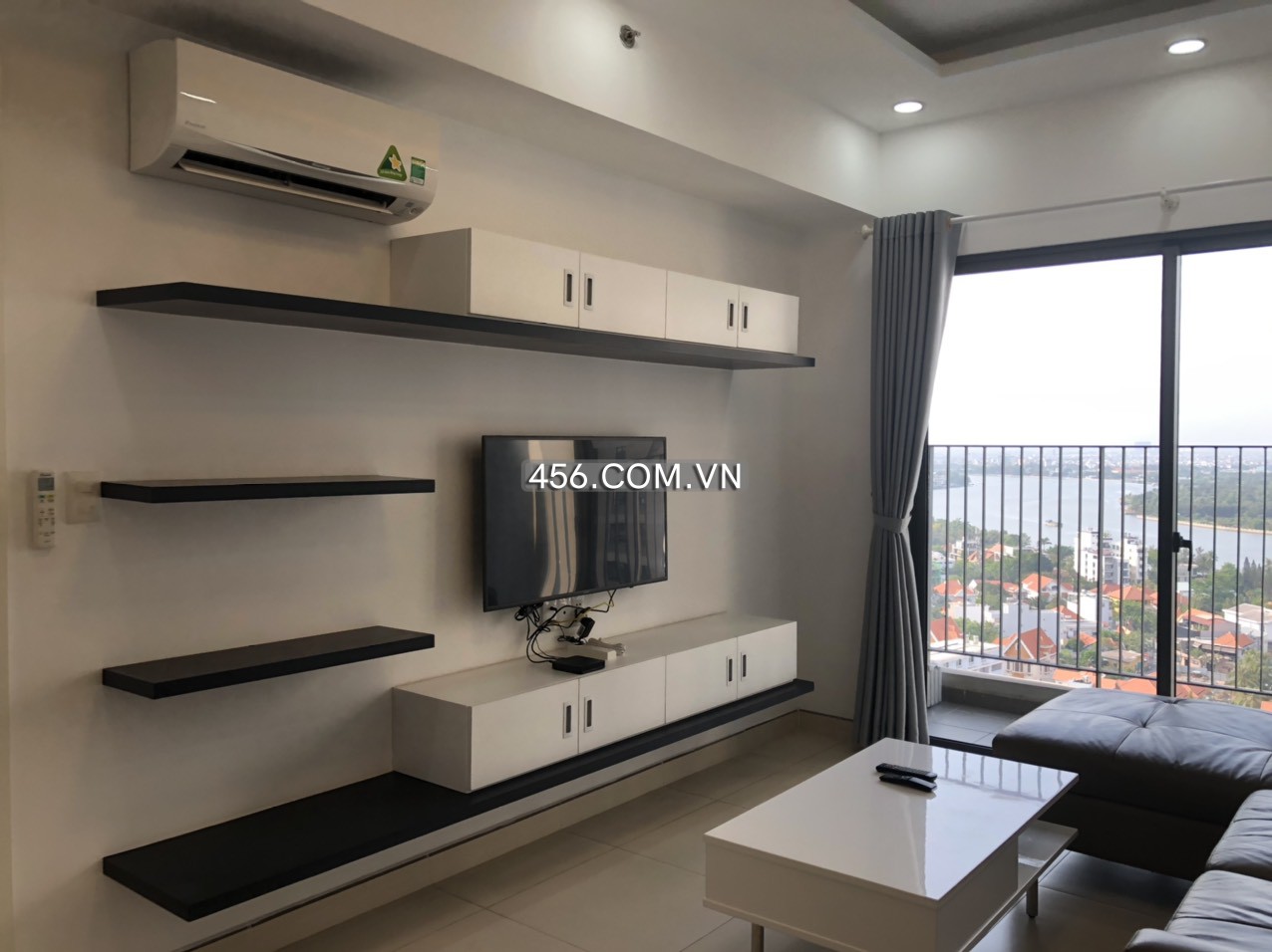 Hinh-RiverView 2 bedrooms Masteri Thao Dien Apartment For Lease 20 Million VND