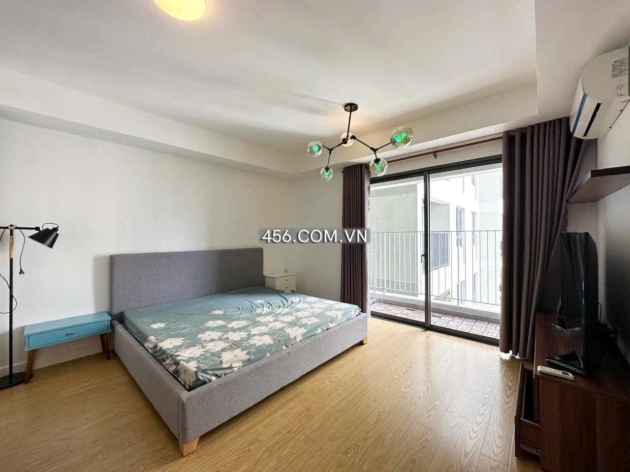 Hinh-4 Bedrooms Masteri Thao Dien Apartment For lease Nice Furniture