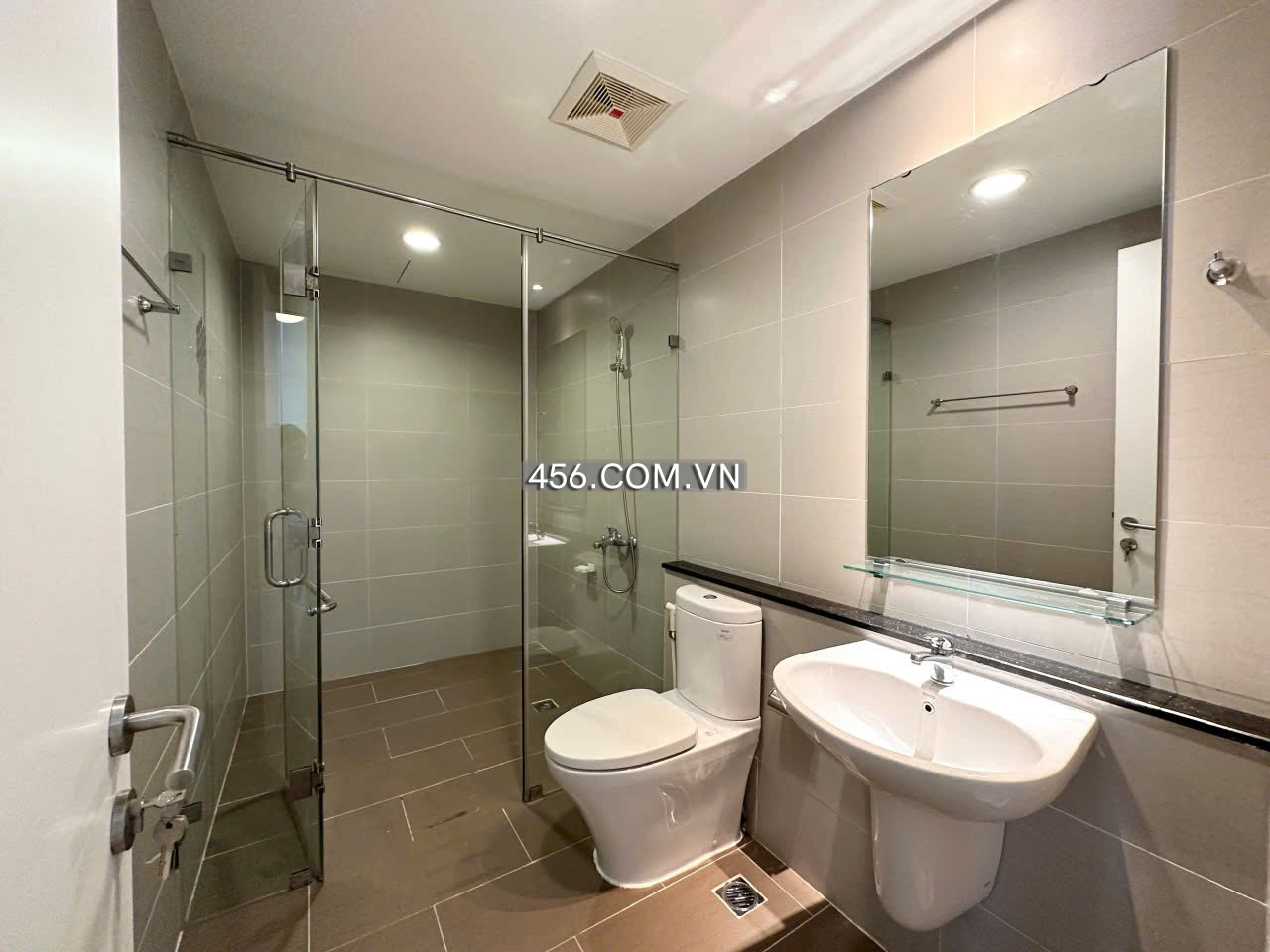 Hinh-4 Bedrooms Masteri Thao Dien Apartment For lease Nice Furniture