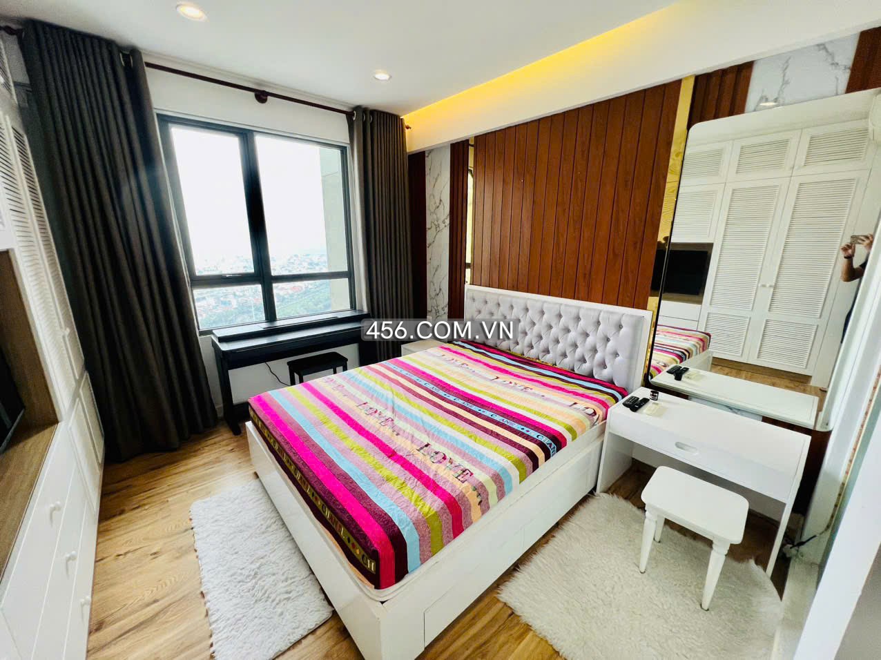 Hinh-1 Bedrooms Big Size Masteri Thao Dien Apartment For Lease