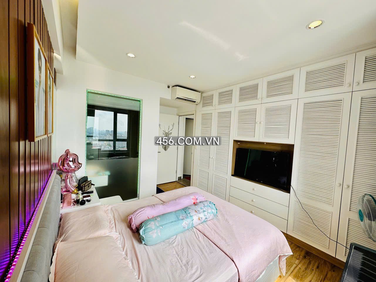 Hinh-1 Bedrooms Big Size Masteri Thao Dien Apartment For Lease