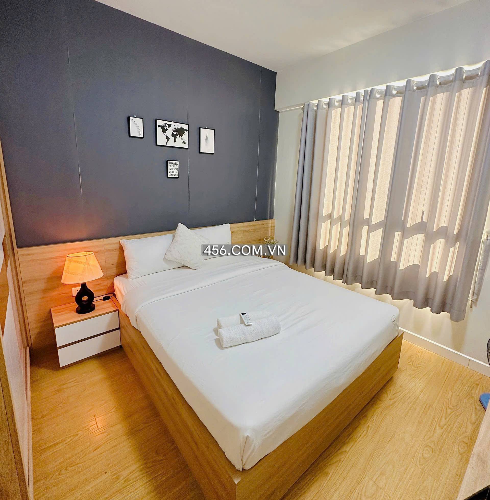 Hinh-Bán Căn hộ Masteri Thảo Điền Tháp 2 2 Phòng Ngủ View Hồ Bơi Rẻ