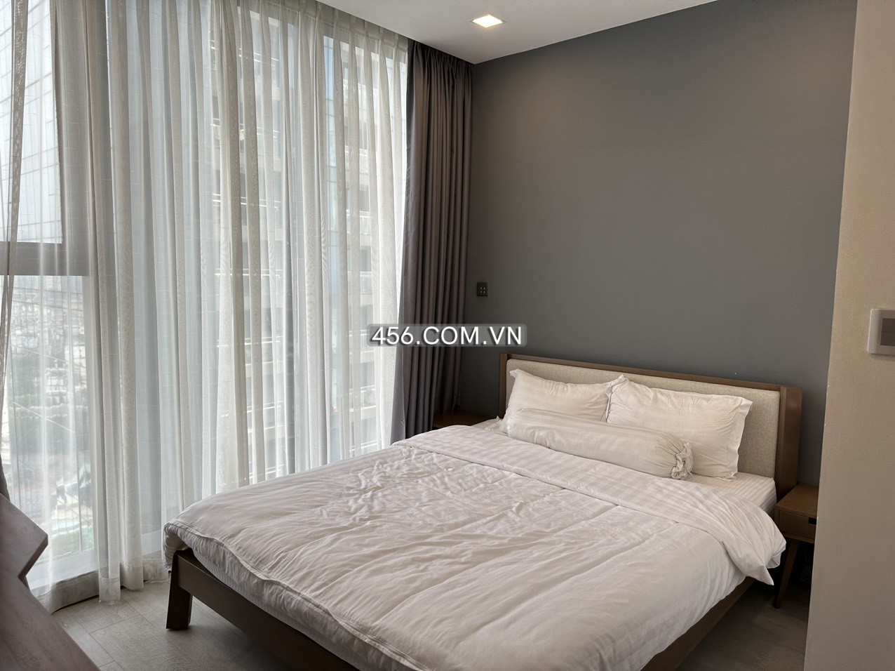 Hinh-Vinhomes Golden River apartment for rent, 2 bedrooms, spacious Aqua 2 building