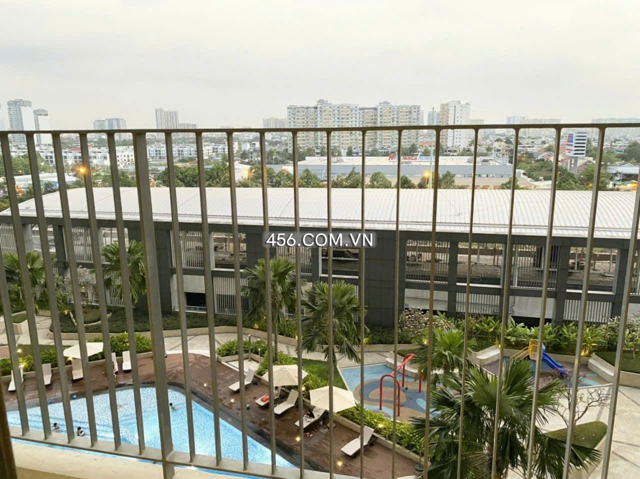 Hinh-Cho thuê căn hộ Masteri Thảo Điền 1PN ban công rộng rãi view hồ bơi