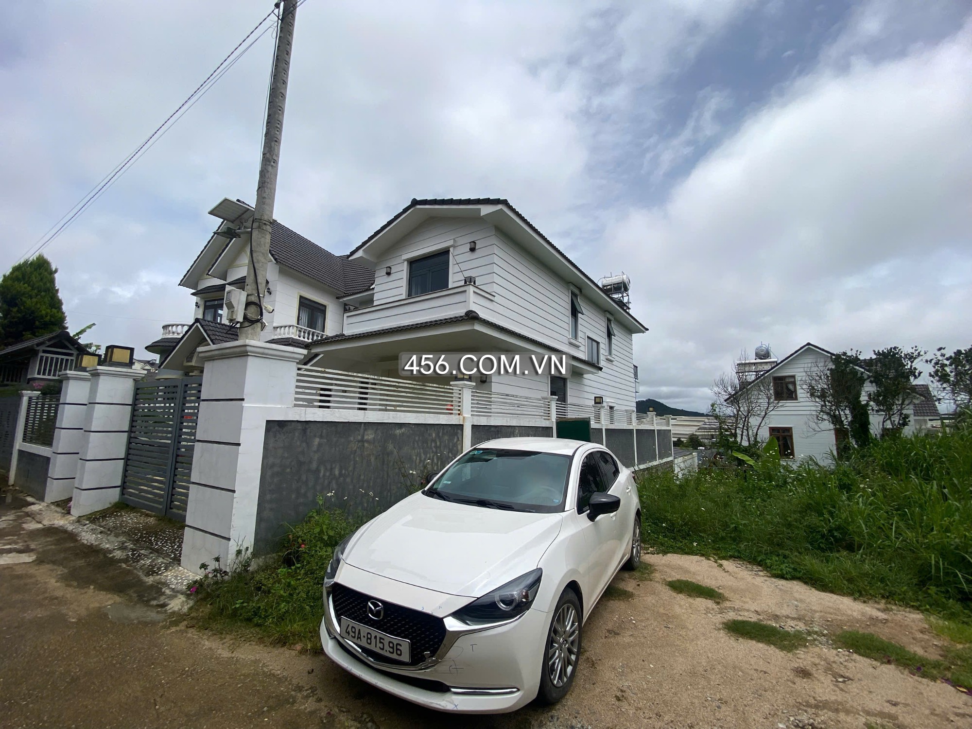 Hinh-Cho thuê mặt bằng Nam Hồ Đà Lạt khu biệt thự và cafe check-in