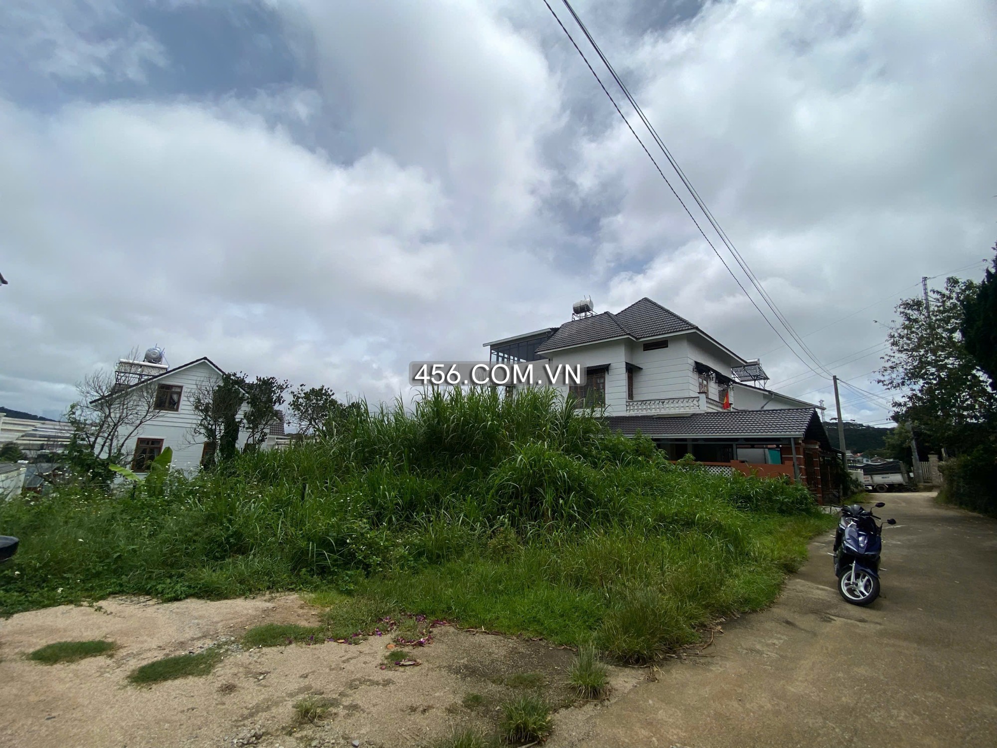 Cho thuê mặt bằng Nam Hồ Đà Lạt khu biệt thự...