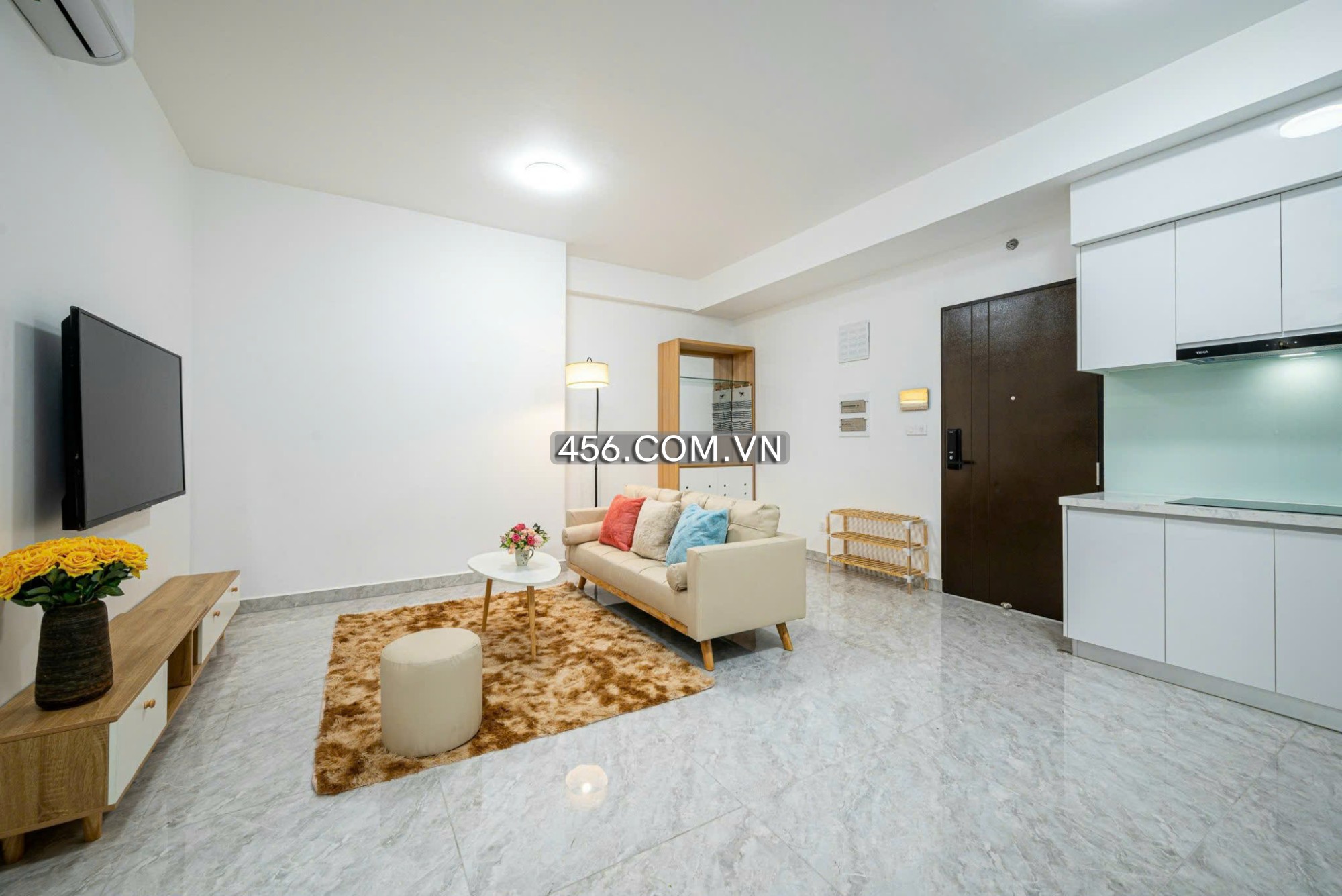 Hinh-Paris Hoang Kim Apartment 2 Bedrooms For Lease Nice Furniture