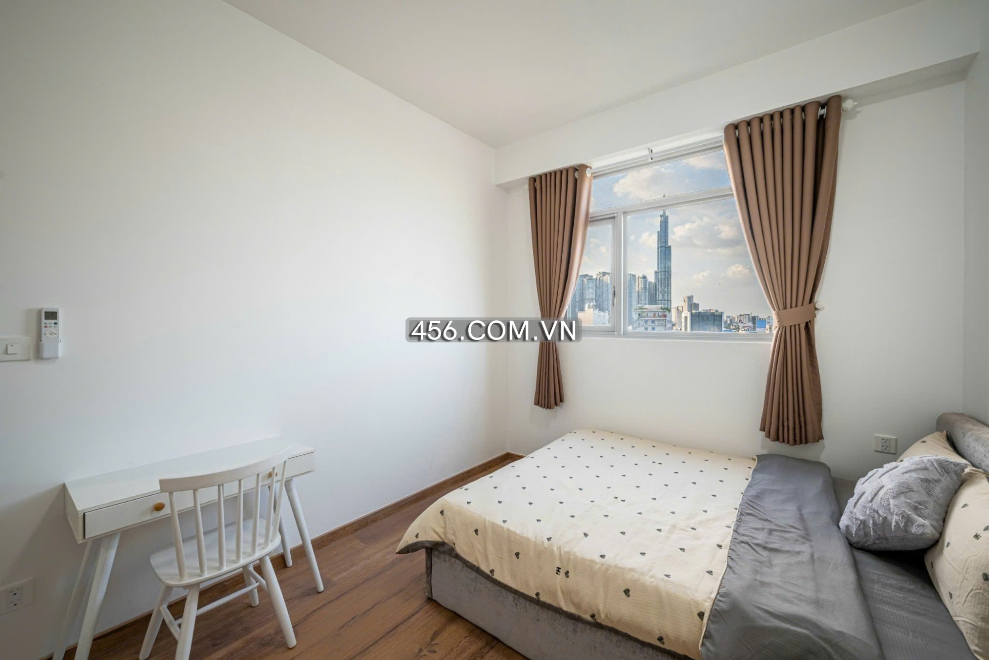 Hinh-Paris Hoang Kim Apartment 2 Bedrooms For Lease Nice Furniture