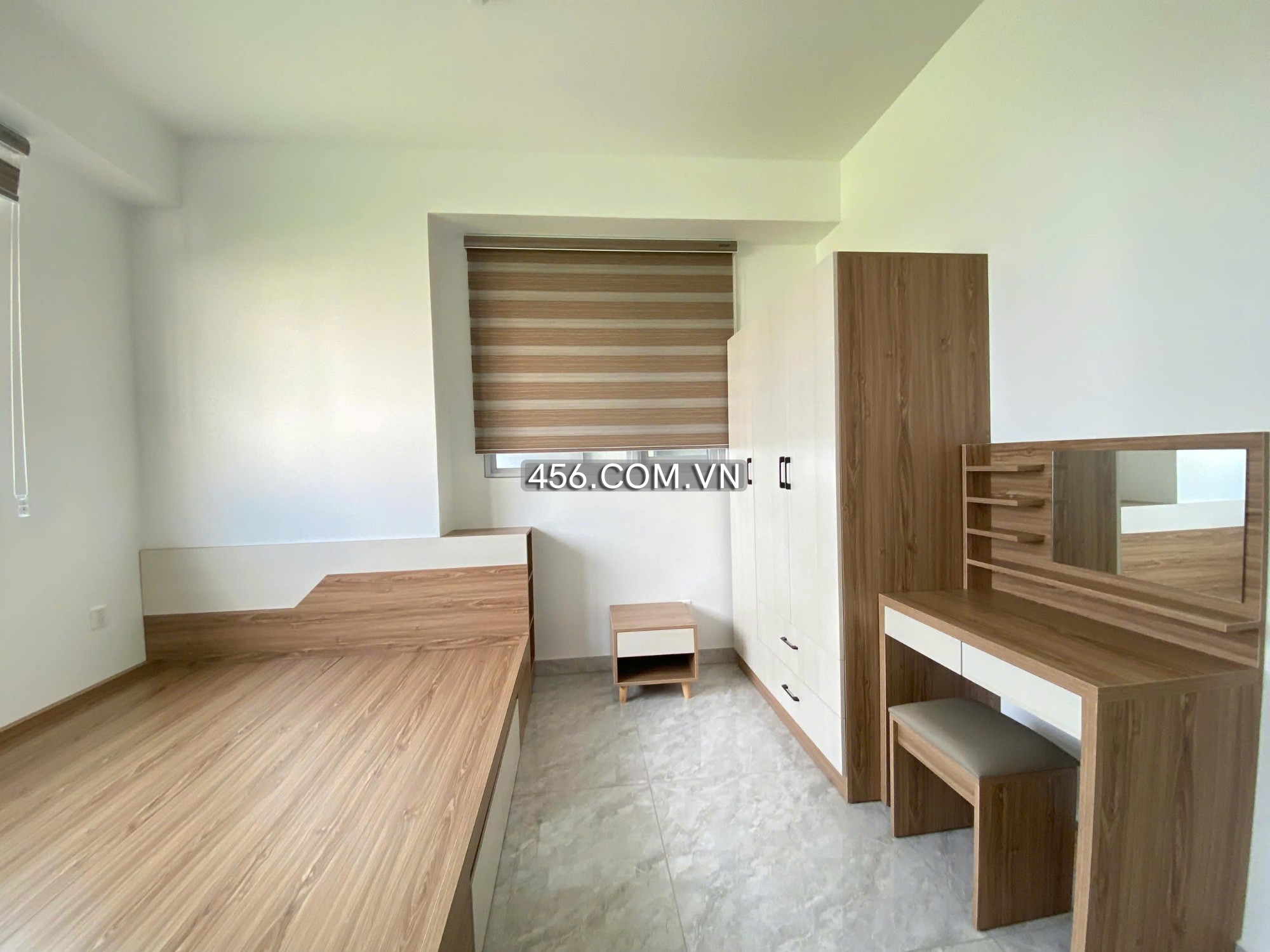 Hinh-Paris Hoang Kim 2BR apartment – stylish, bright view, move in now