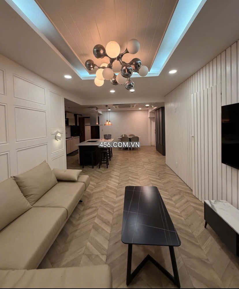 3 Bedrooms Tropic Garden Apartment For Lease...