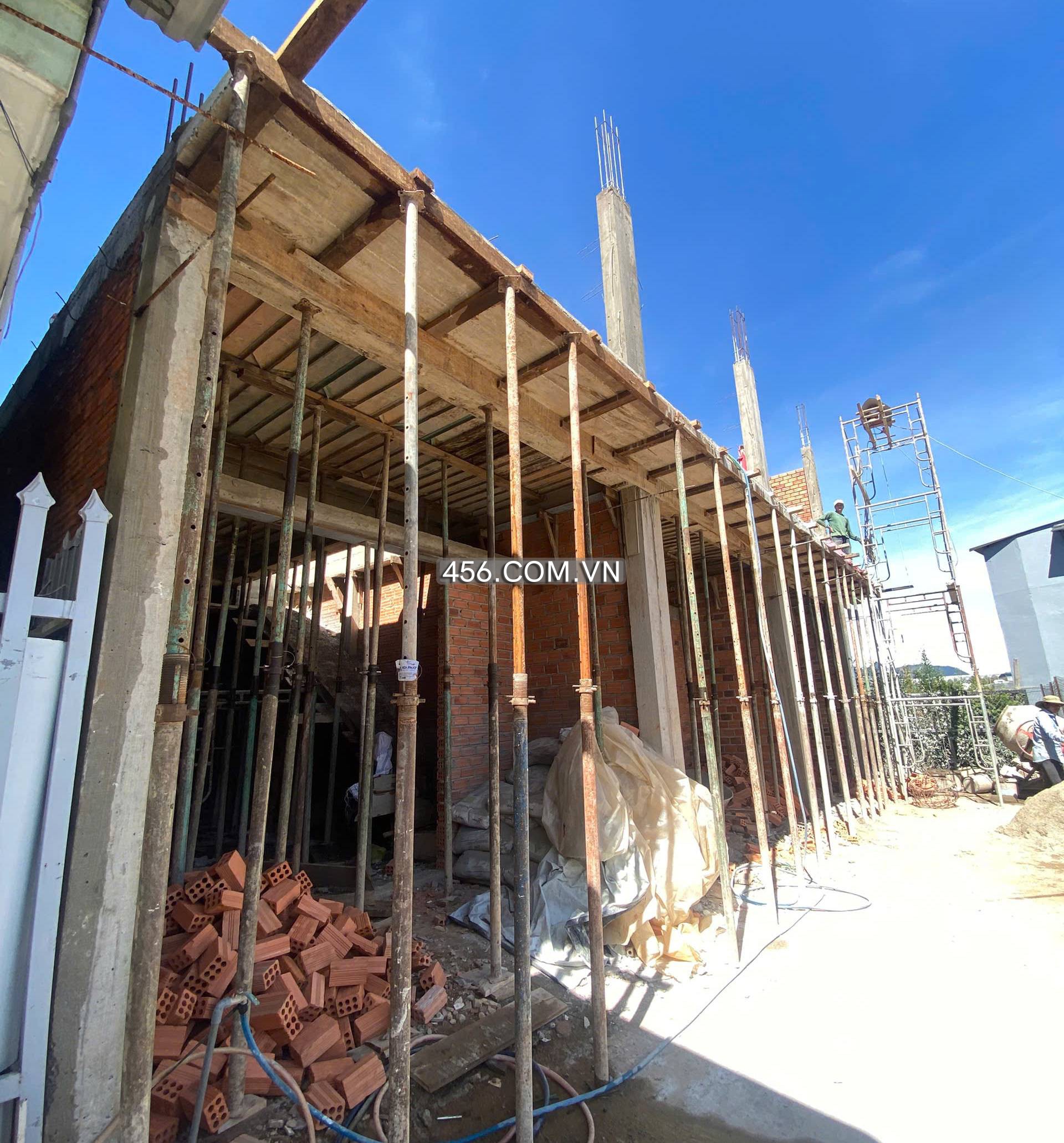 Bán Nhà Phân Quyền Đường Trạng Trình ngay Hồ...