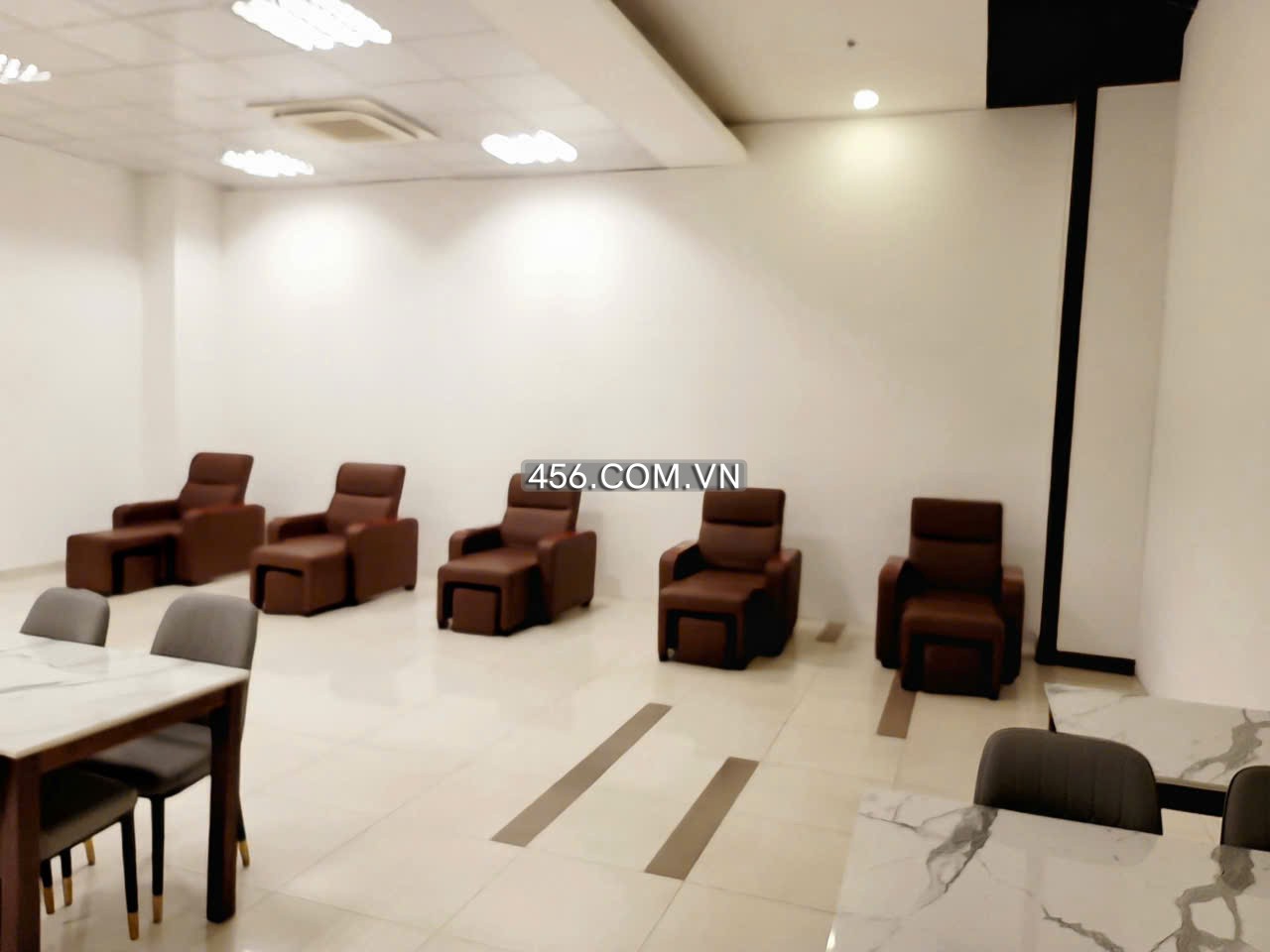 Hinh-Cho thuê mặt bằng trung tâm thương mại ngay Phan Chu Trinh Đà Lạt