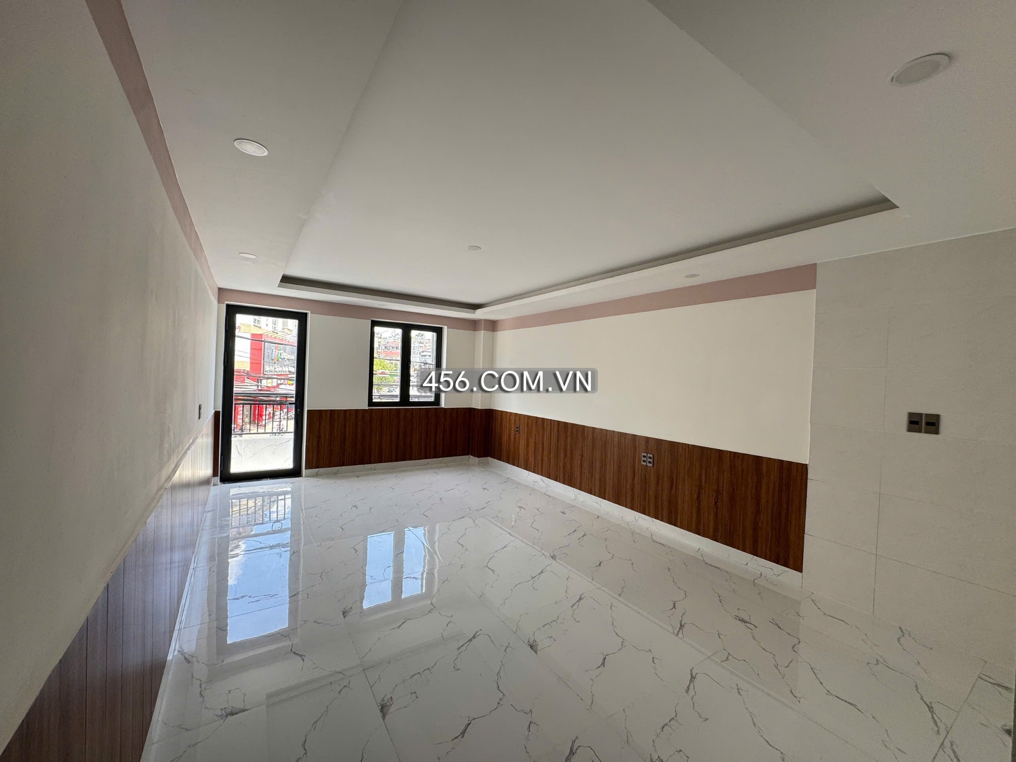 Hinh-Cho thuê nhà mặt tiền đường 3 tháng 2 Đà Lạt 35 triệu ngã 3 Việt Anh