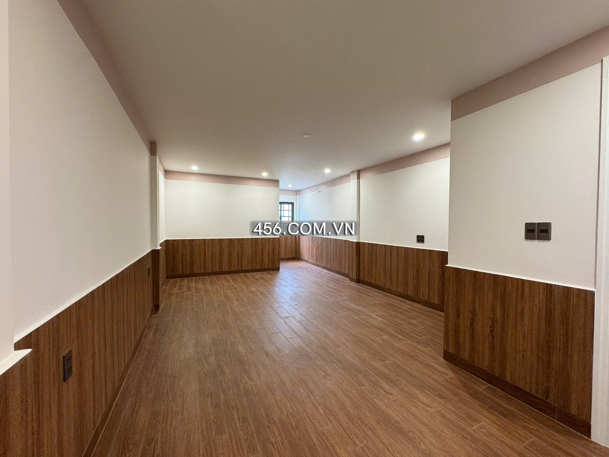 Hinh-Cho thuê nhà mặt tiền đường 3 tháng 2 Đà Lạt 35 triệu ngã 3 Việt Anh