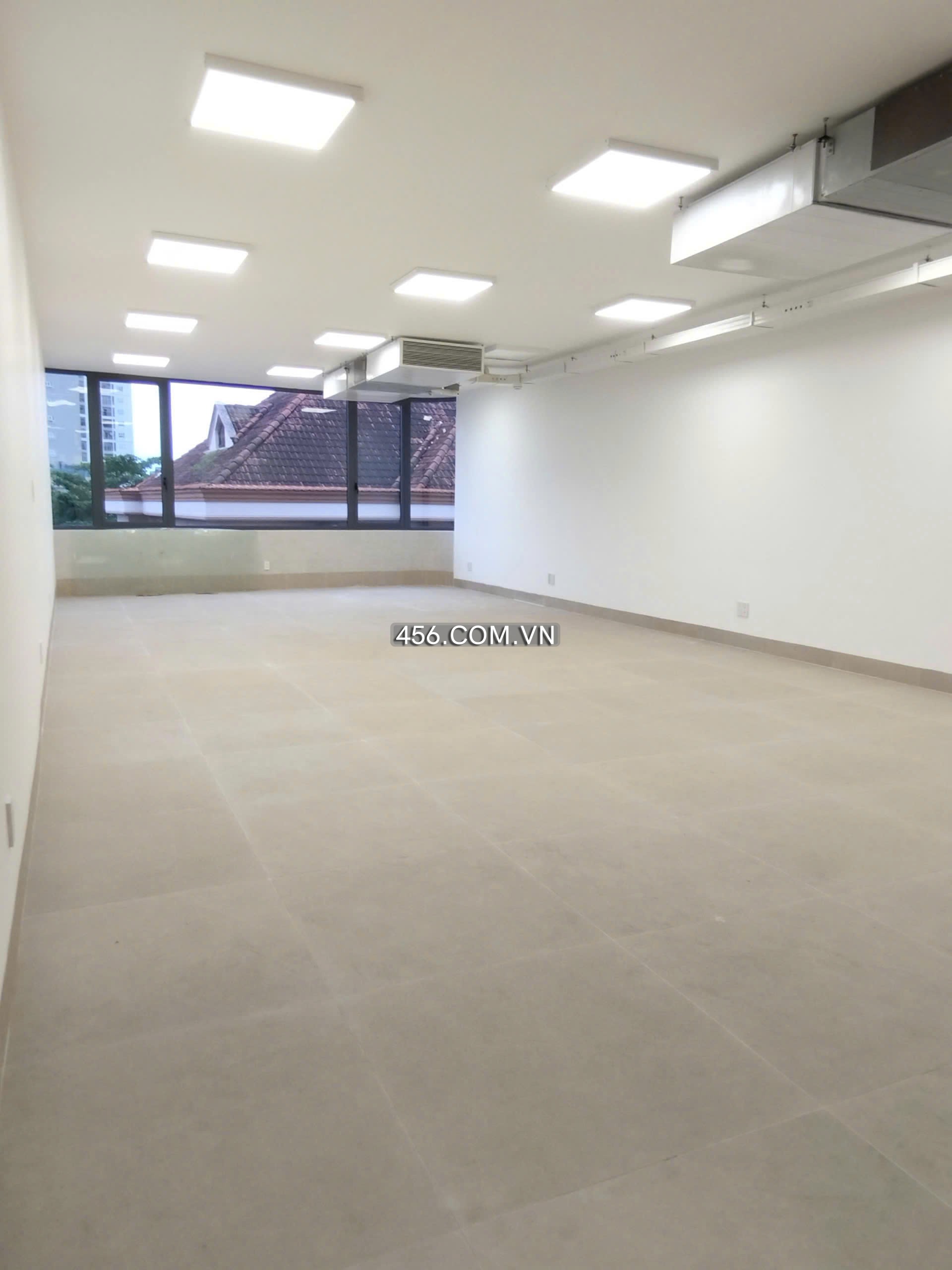 Hinh-Office for Rent on Nguyen Xi Street, Binh Thanh Dist – MARS Building