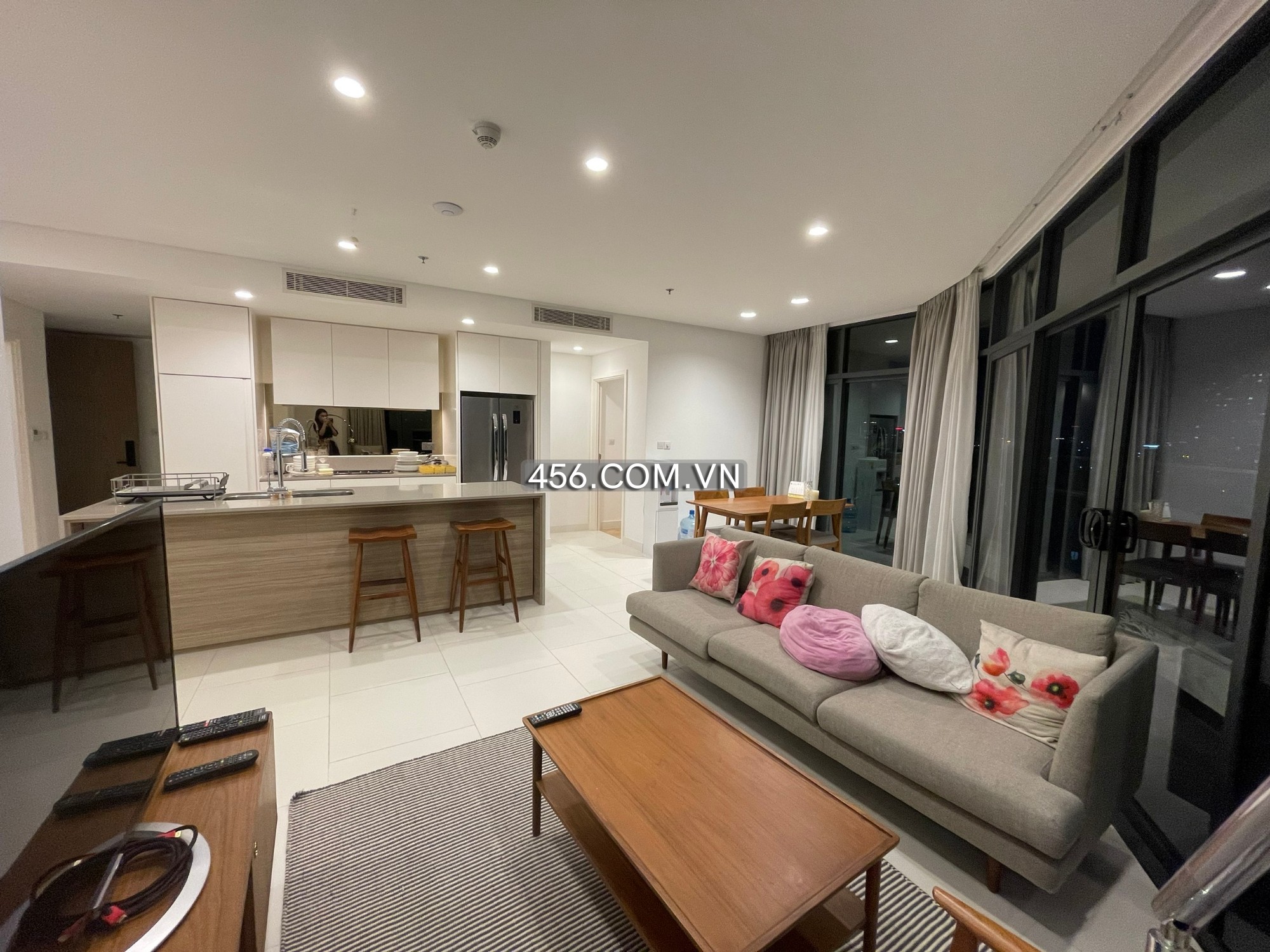 City Garden Tower P 2BR for rent modern...