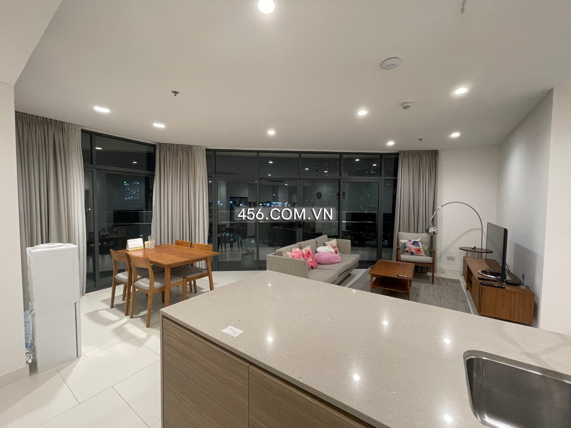 Hinh-City Garden Tower P 2BR for rent modern furnished apartment move-in ready