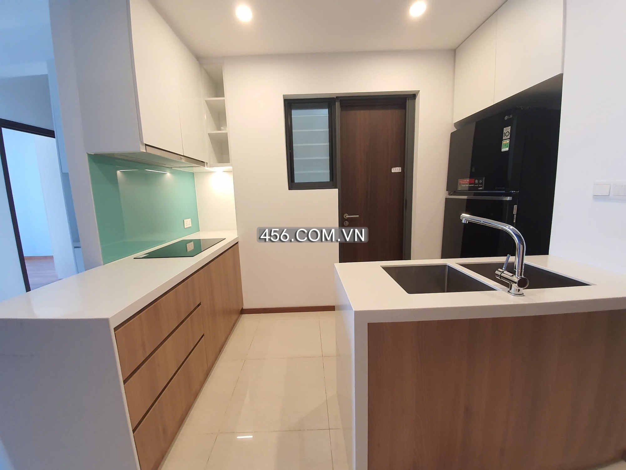 Hinh-2 Bedrooms One Verandah Apartment For Sale SPA Contract