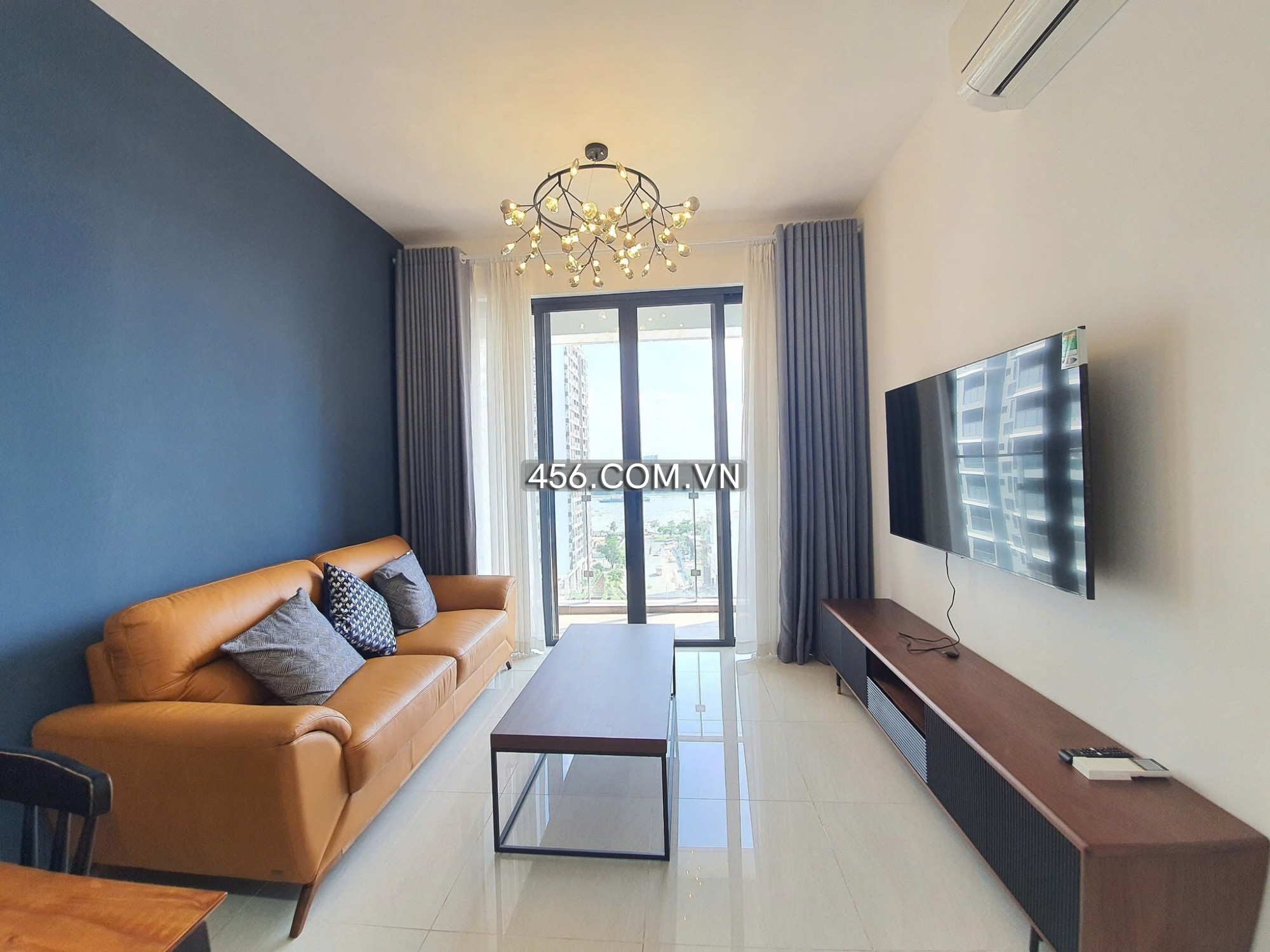 Hinh-2 Bedrooms One Verandah Apartment For Sale SPA Contract