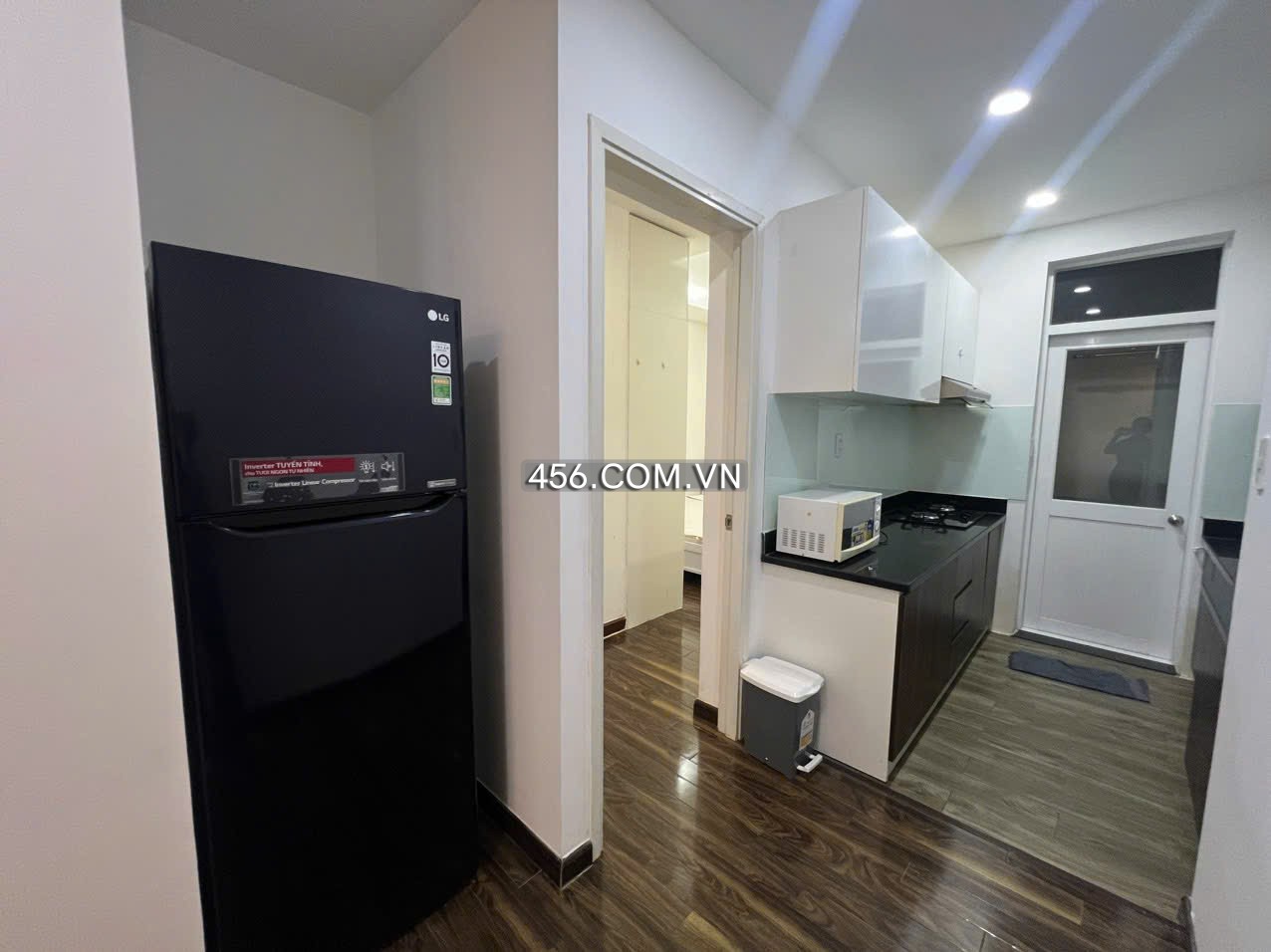 Hinh-Sky Garden 3 apartment for rent, 2 bedrooms, 70m2, modern design.